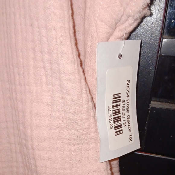 Sundays Blush Ruffled Top - Picture 2 of 4